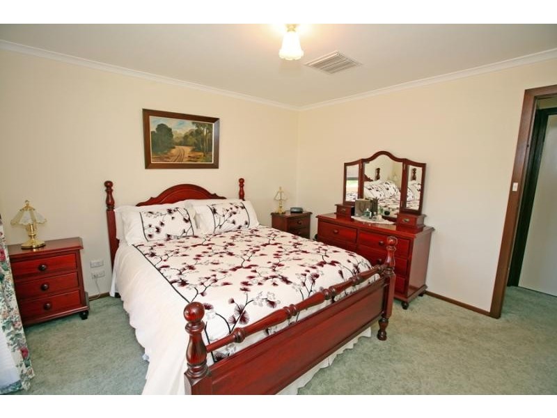 21 Horseshoe Rd, Wagga Wagga NSW 2650