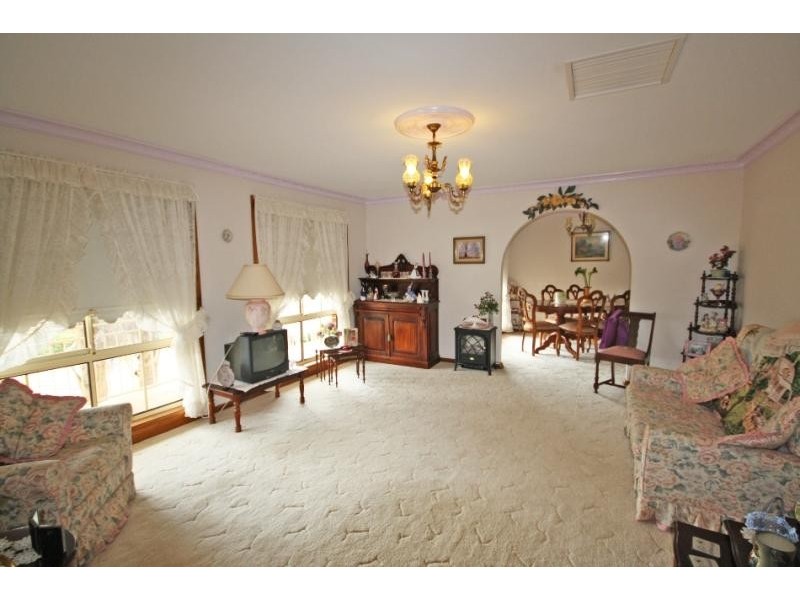 34 Allambie Way, Wagga Wagga NSW 2650