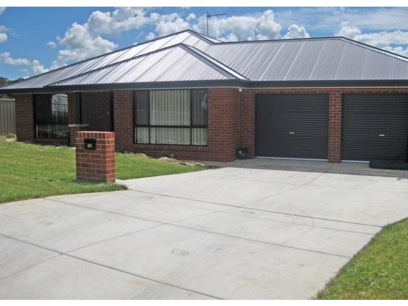 68 Kaloona Drive, Bourkelands NSW 2650