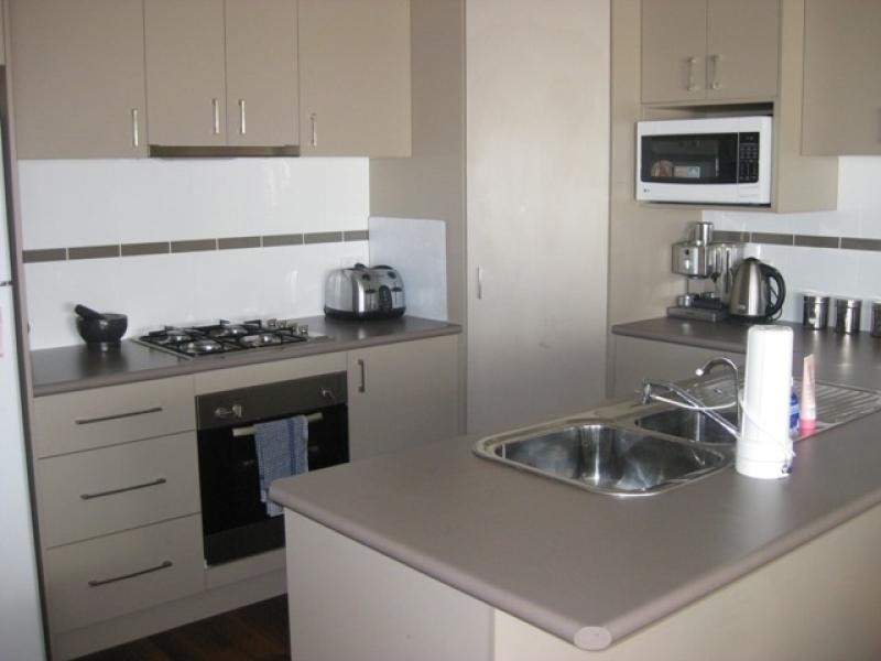 68 Kaloona Drive, Bourkelands NSW 2650