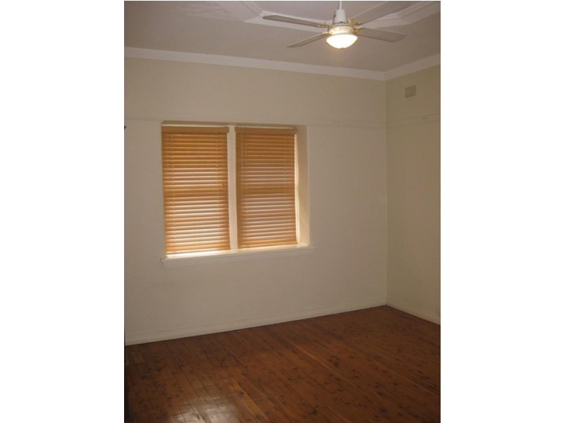 46 Garland Street, Turvey Park NSW 2650