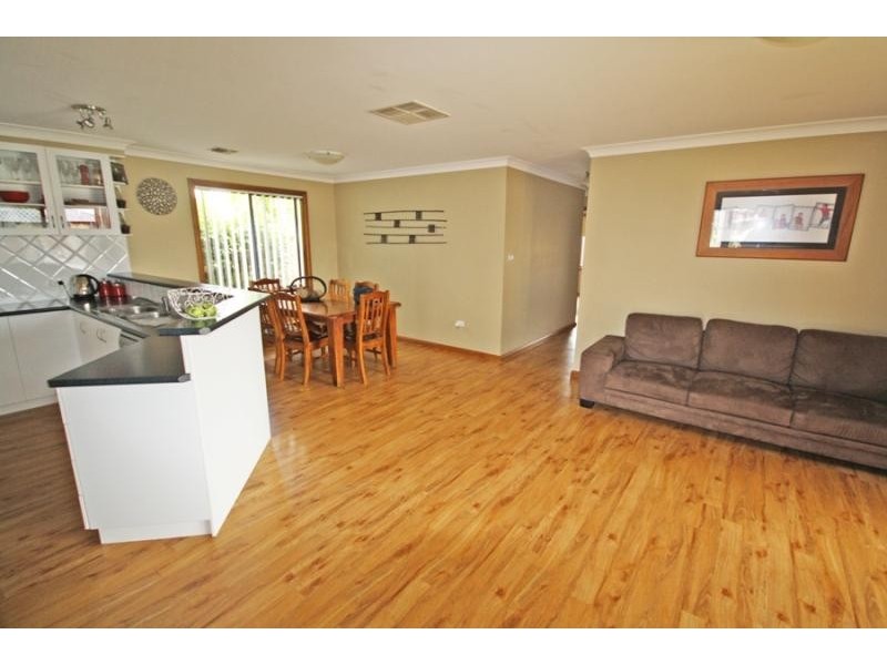 6 Garru Place, Wagga Wagga NSW 2650