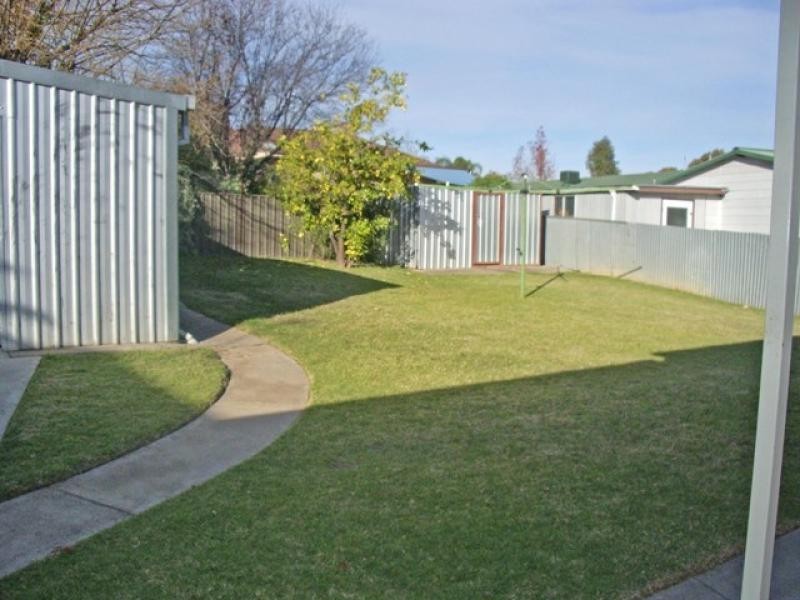 2 Waratah Street, Kooringal NSW 2650