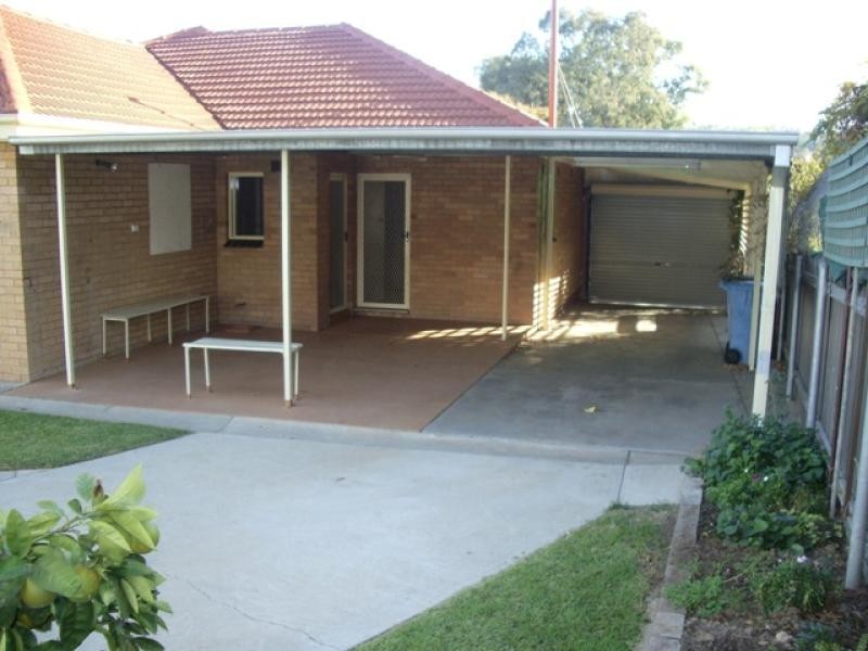 2 Waratah Street, Kooringal NSW 2650