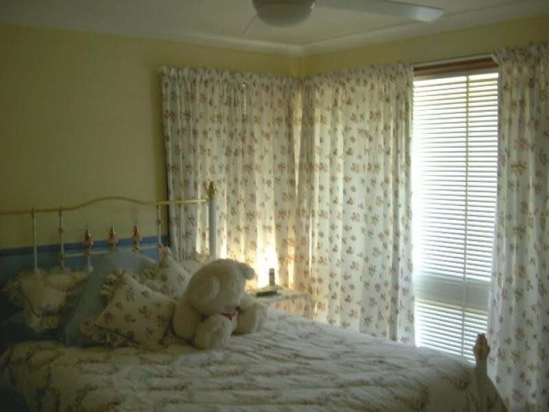 33 Red Hill Road, Kooringal NSW 2650