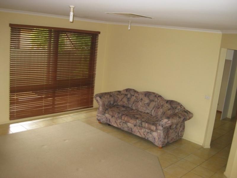 55 Undurra drive, Glenfield Park NSW 2650