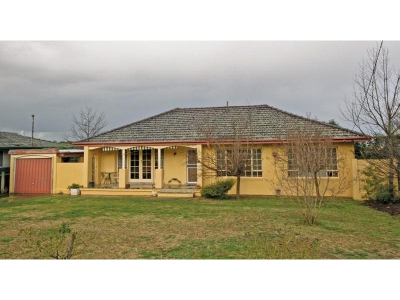 97 Grove Street, Kooringal NSW 2650