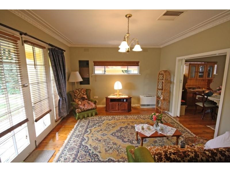 97 Grove Street, Kooringal NSW 2650