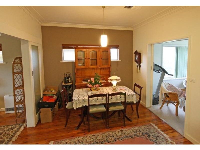 97 Grove Street, Kooringal NSW 2650