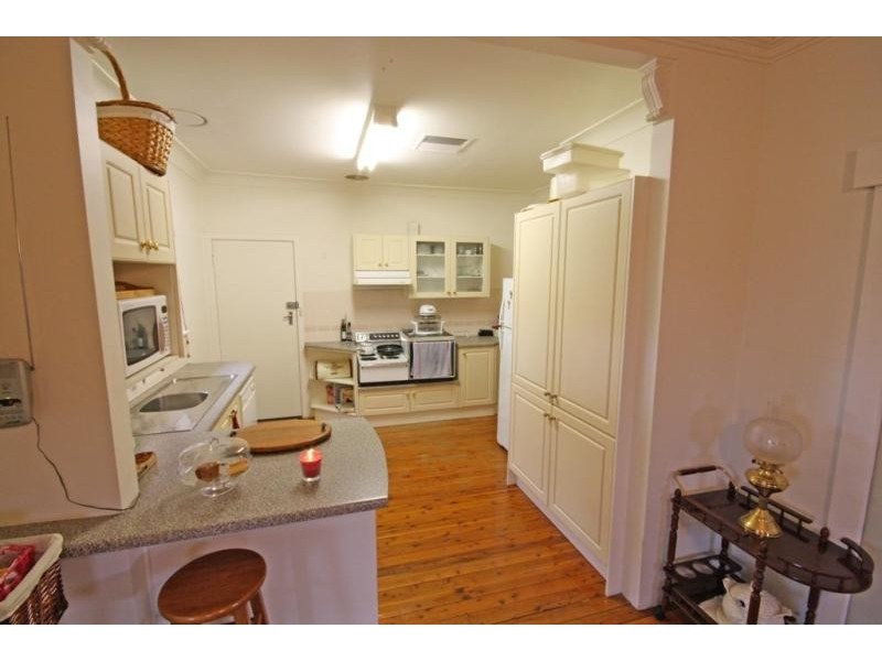 97 Grove Street, Kooringal NSW 2650