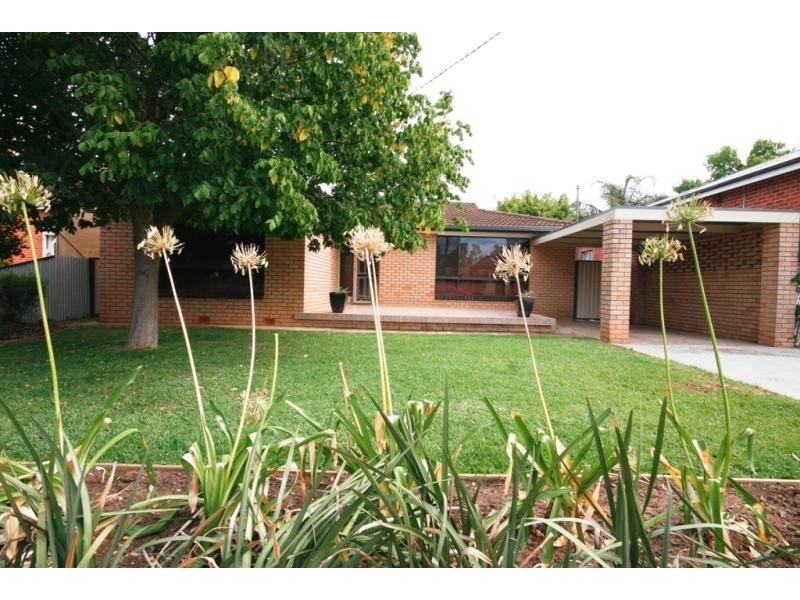 15 Rhoda Avenue, Wagga Wagga NSW 2650