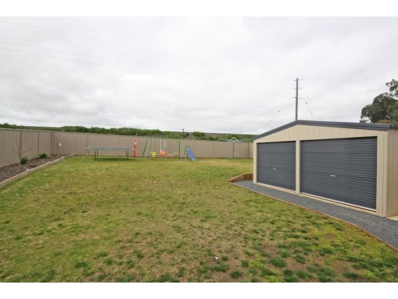 66 Grinton Avenue, Wagga Wagga NSW 2650