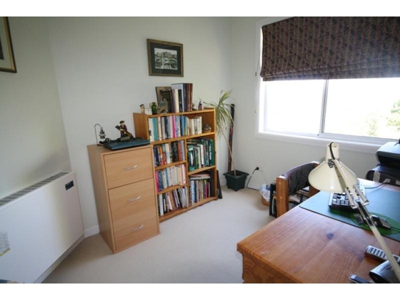 2 Gibbes Place, Wagga Wagga NSW 2650