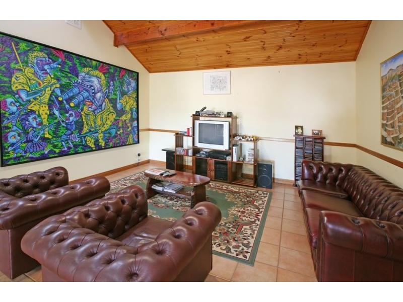 28 Amaroo Street, Wagga Wagga NSW 2650