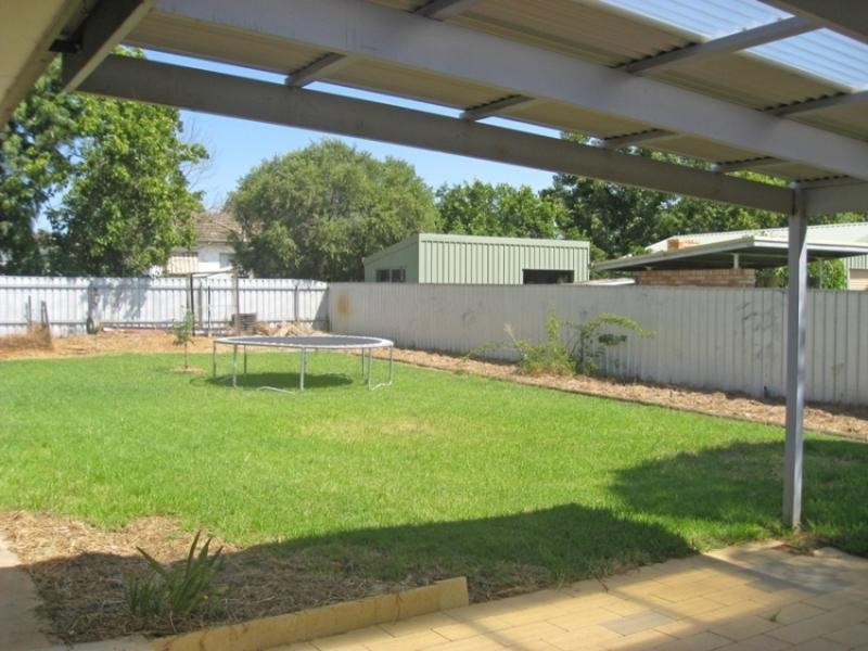 10 Veale Street, Wagga Wagga NSW 2650