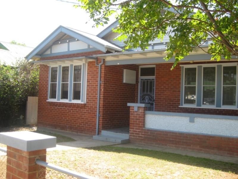 3 Yathong Street, Wagga Wagga NSW 2650