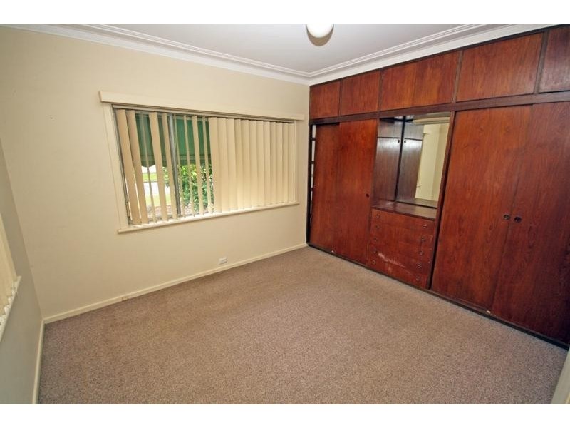 13 Raye Street, Wagga Wagga NSW 2650
