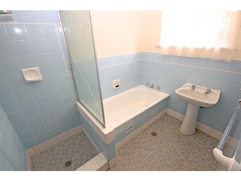 13 Raye Street, Wagga Wagga NSW 2650