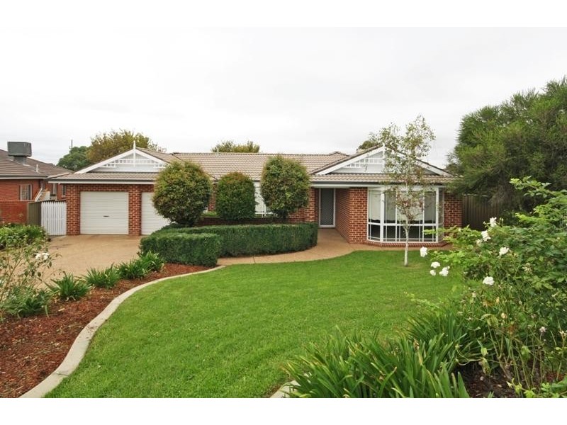 10 Barwon Place, Wagga Wagga NSW 2650