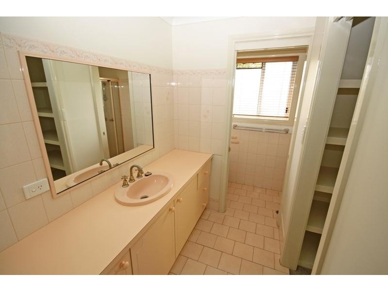 10 Barwon Place, Wagga Wagga NSW 2650