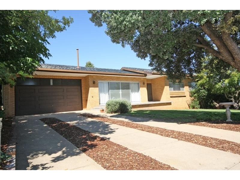10 Coogan Street, Wagga Wagga NSW 2650