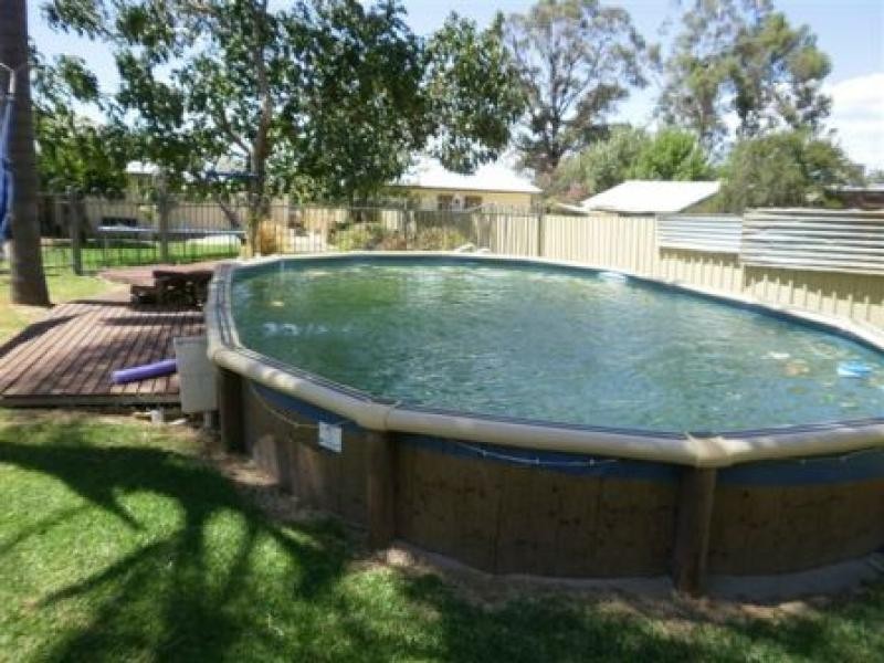 302 Lake Albert Road, Kooringal NSW 2650