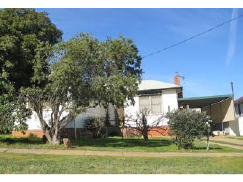4 Margaret Avenue, Wagga Wagga NSW 2650