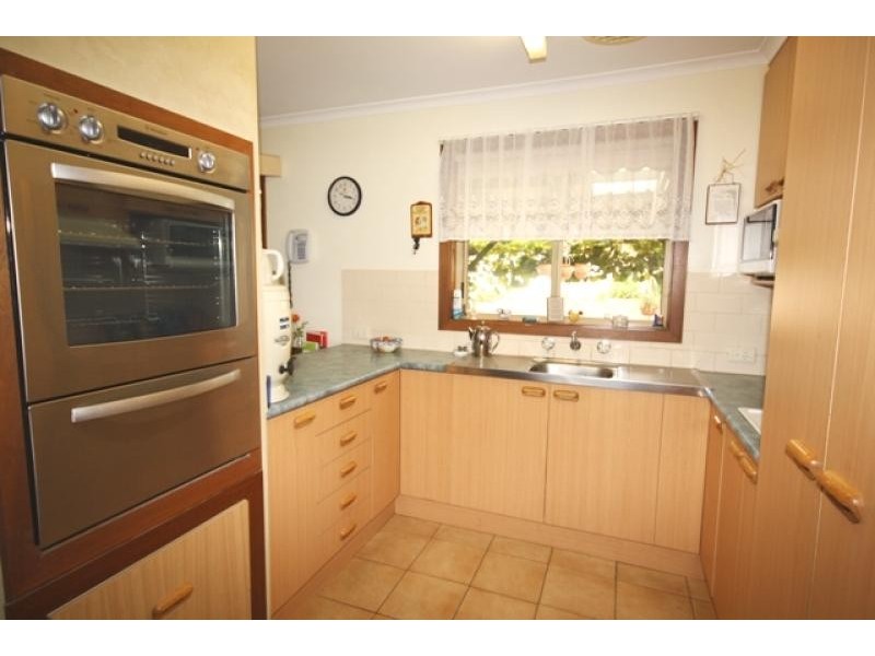 4 Patey Close, Wagga Wagga NSW 2650