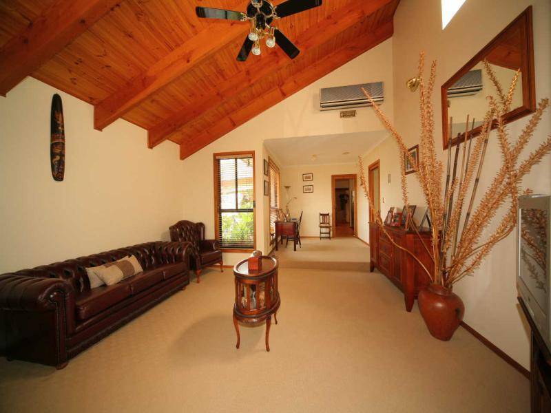 22 MINTARO WAY, Seabrook VIC 3028