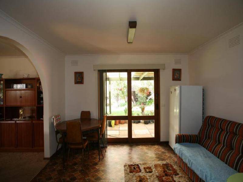 41 ROBERTS AVENUE, Hoppers Crossing VIC 3029