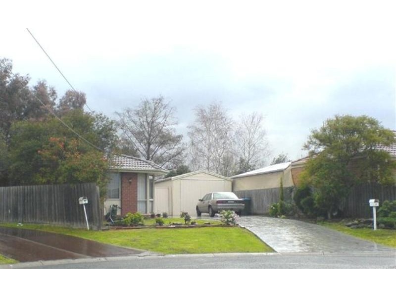 8 RHUS COURT, Werribee VIC 3030