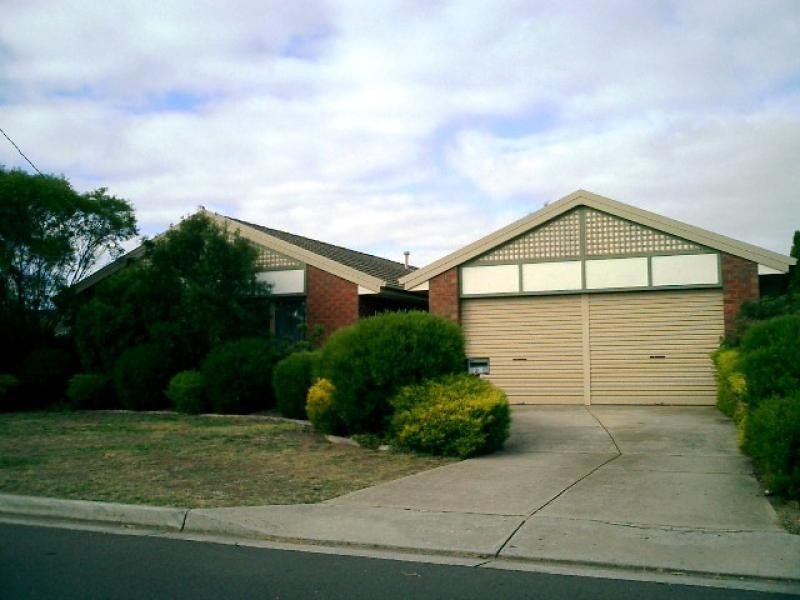 20 KATHLEEN CRESCENT, Hoppers Crossing VIC 3029