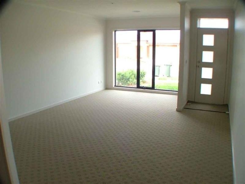 22 FLORA WAY, Tarneit VIC 3029