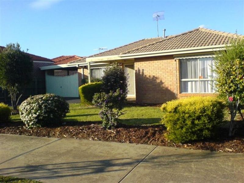 4 LATHAM STREET, Werribee VIC 3030
