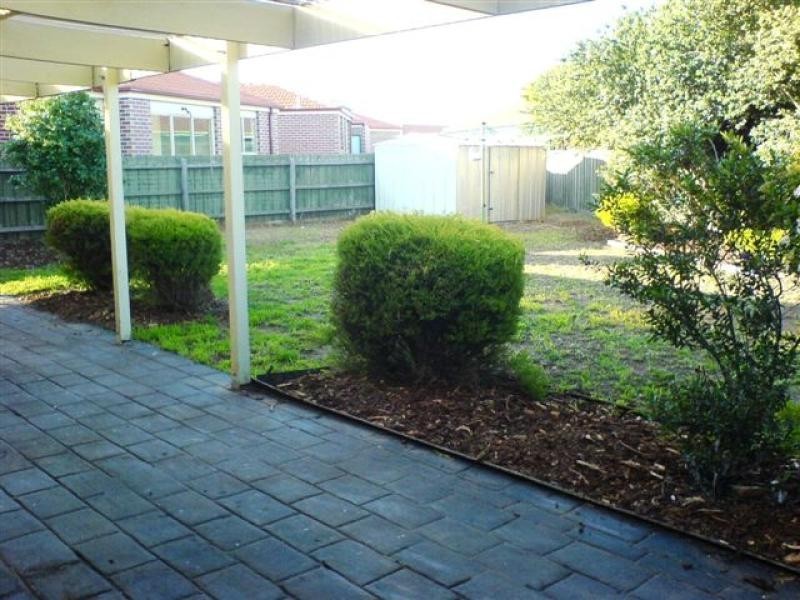 4 LATHAM STREET, Werribee VIC 3030