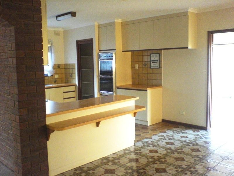 3 FIRST AVENUE, Hoppers Crossing VIC 3029