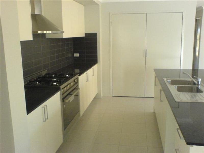 6 GUILFORD COURT, Truganina VIC 3029