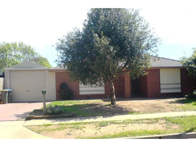 12 TOLMIE AVENUE, Werribee VIC 3030