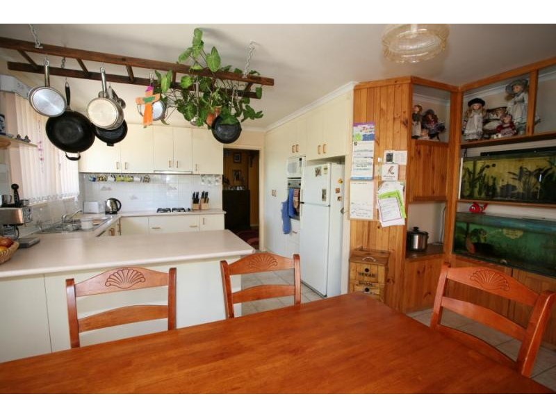 1 PATTERSON AVENUE, Hoppers Crossing VIC 3029