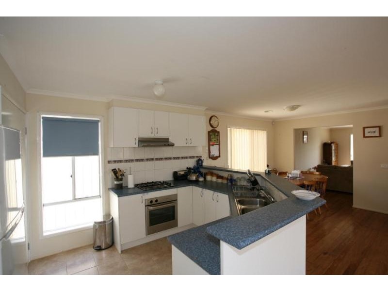 60 TRACEY STREET, Werribee VIC 3030