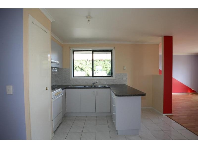 11 CAMDEN WAY, Wyndham Vale VIC 3024