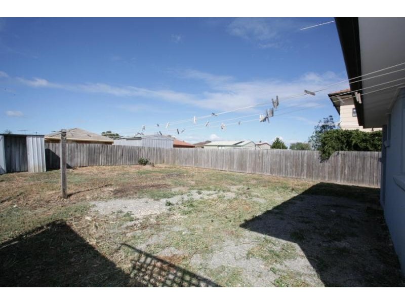 11 CAMDEN WAY, Wyndham Vale VIC 3024
