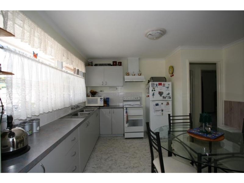 22 TOPAZ AVENUE, Wyndham Vale VIC 3024