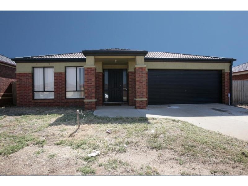 21 LAUREL AVENUE, Tarneit VIC 3029