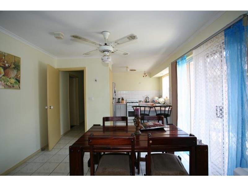 21 TRENT CLOSE, Werribee VIC 3030