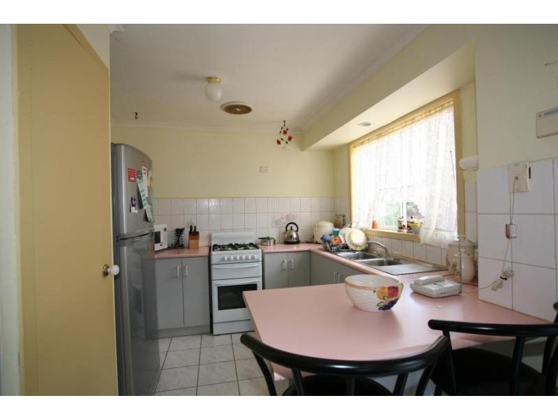 21 TRENT CLOSE, Werribee VIC 3030