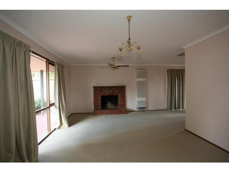 3 CHAT PLACE, Werribee VIC 3030