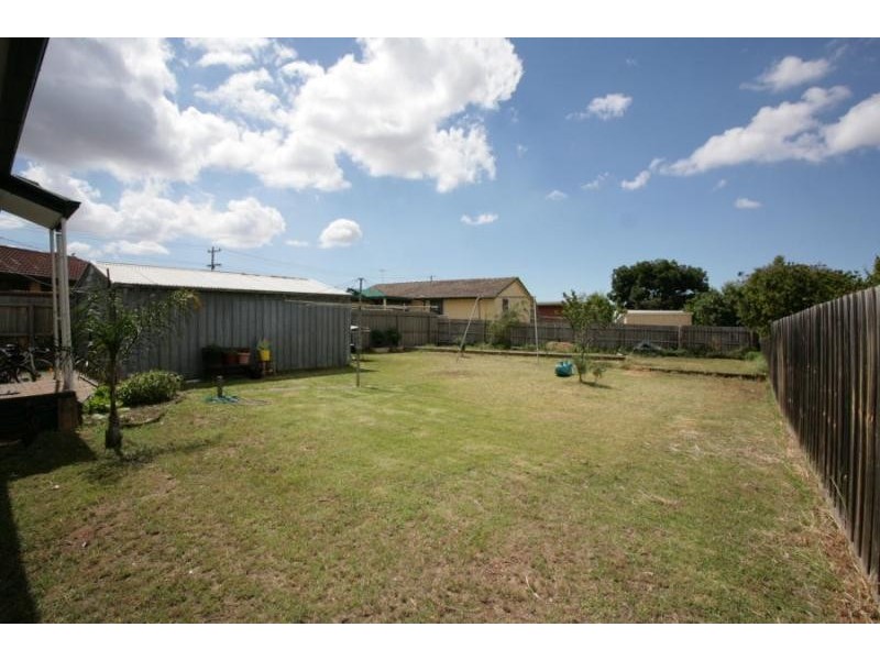 4 RICHMOND CRESCENT, Werribee VIC 3030