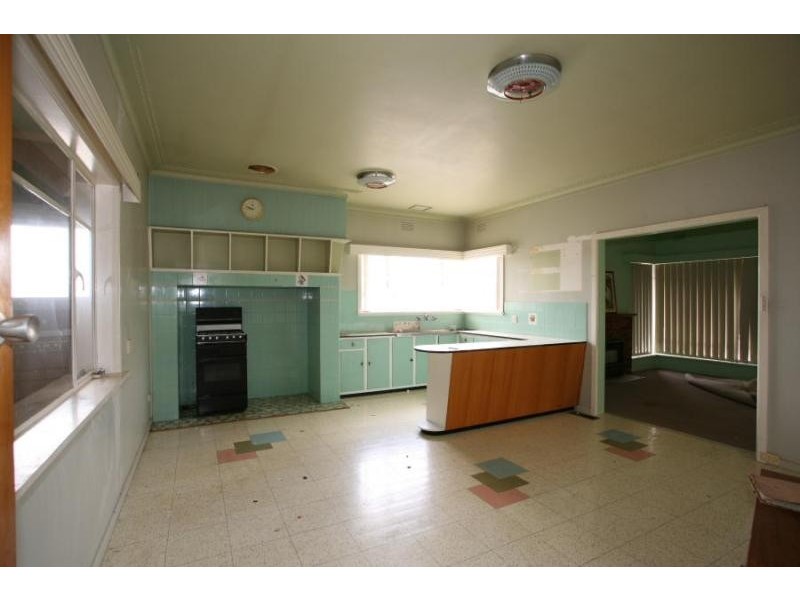 1 MANOR STREET, Werribee VIC 3030