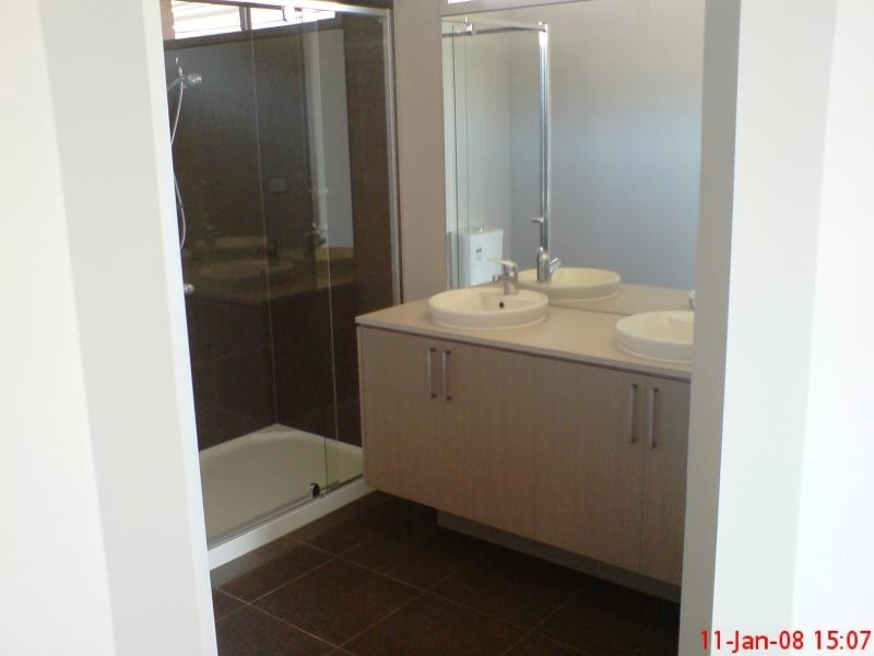 29 BARCHESTER AVENUE, Truganina VIC 3029